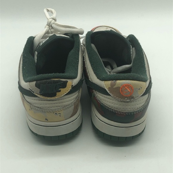 Nike Dunks Women's 7.5 Low SE Sail Multi Camo Lace Up Sneakers - Picture 4 of 6